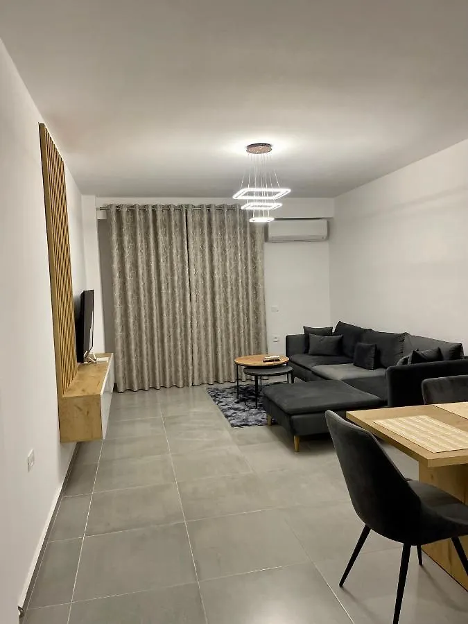 Seaview Modern Two Bedroom Apartment Sarandë