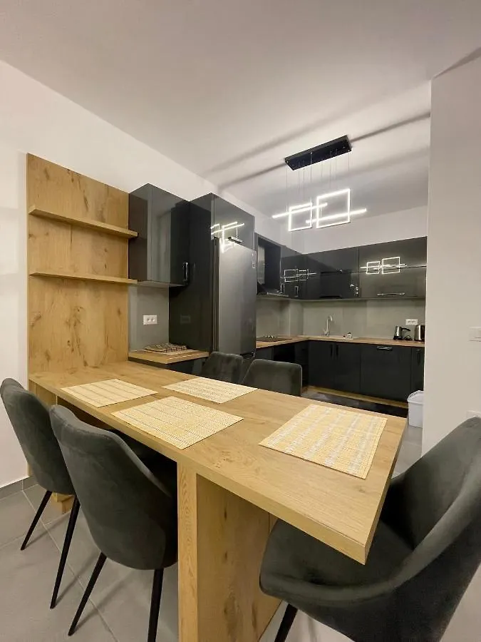 Seaview Modern Two Bedroom Apartment Sarandë