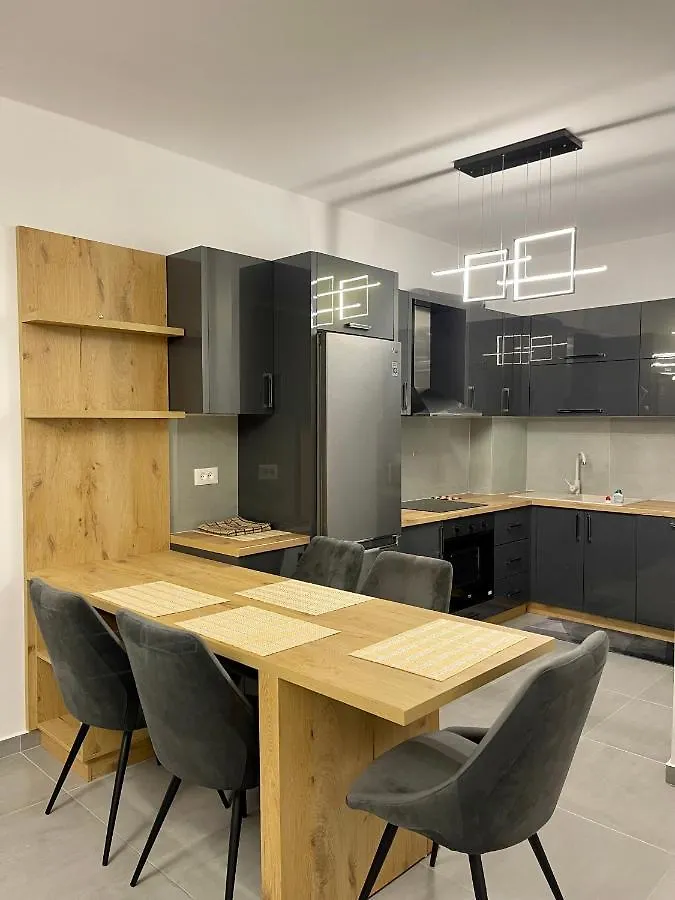 Seaview Modern Two Bedroom Apartment Sarandë
