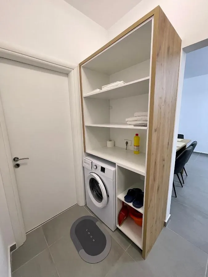 Seaview Modern Two Bedroom Apartment Sarandë