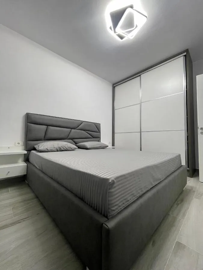 Seaview Modern Two Bedroom Apartment Sarandë