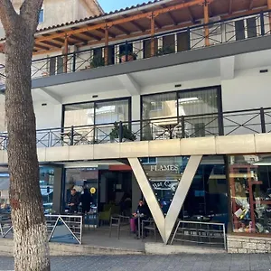Lili-1 Hotel